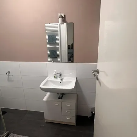 1 Naehe Zentrum דירה *